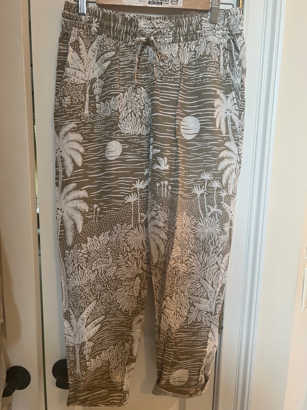 Women’s Linen Ankle Crop Tropical Print Drawstring Pants - Olive/White